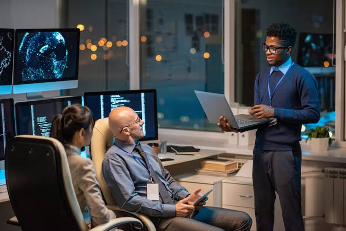 Consulting on Enterprise Digital Infrastructure Solutions